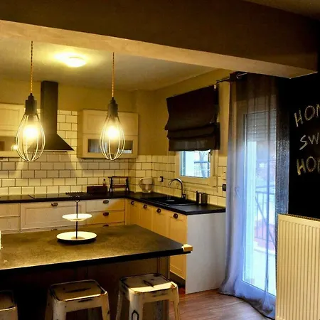 Orfeas Cozy Mansion *
